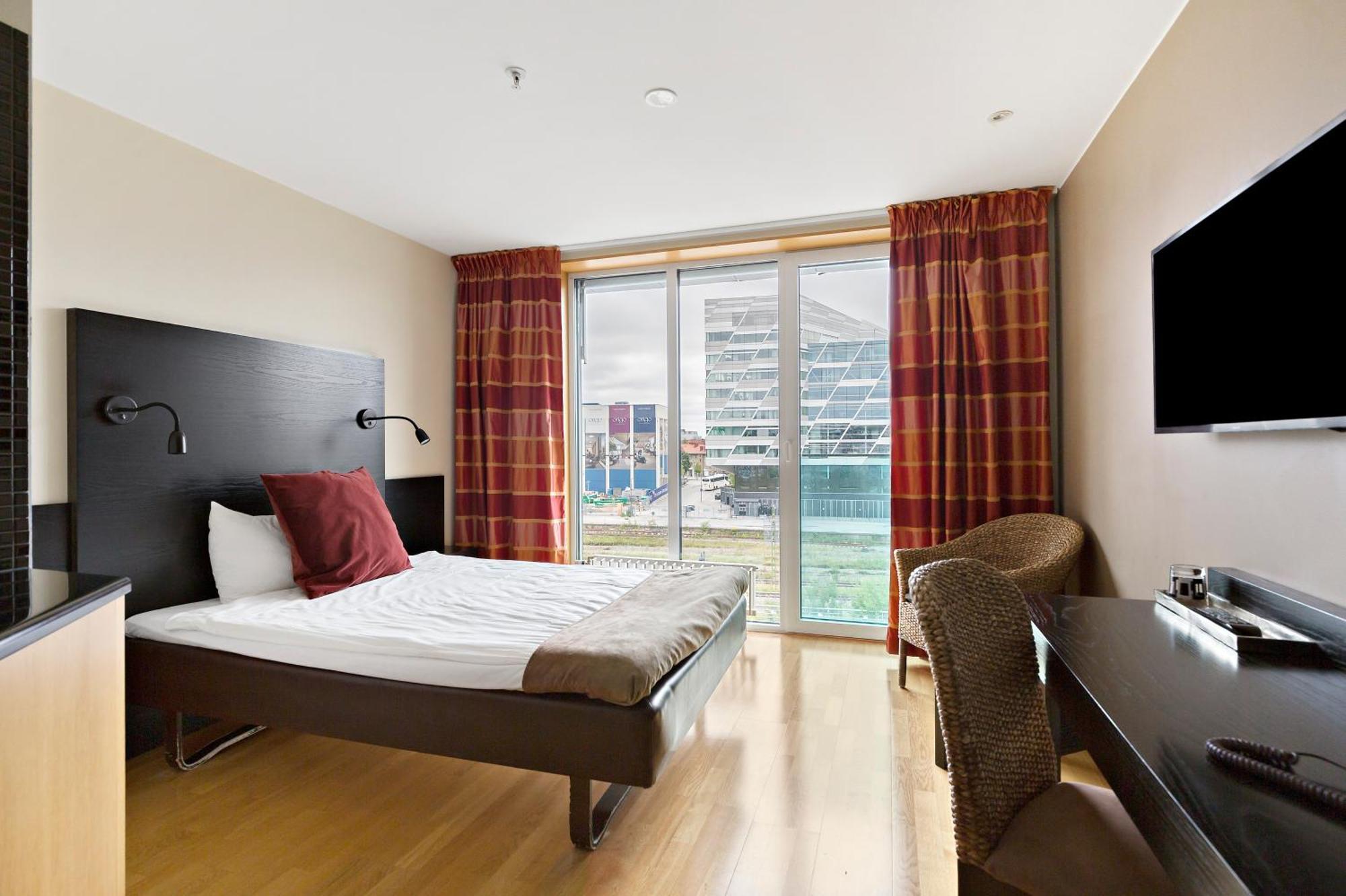 Maude's Business Park Hotel