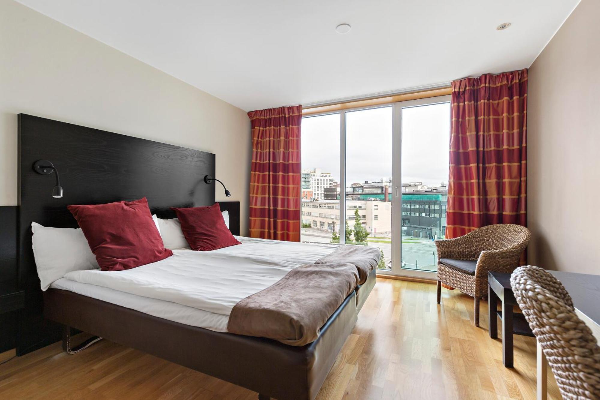 Hotel Maude's Business Park